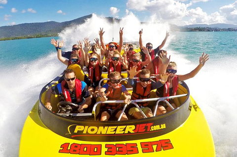Airlie Beach Jet Boat Thrill Ride - Airlie Beach Holiday 4