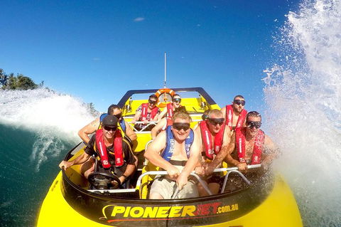 Airlie Beach Jet Boat Thrill Ride - Airlie Beach Holiday 10