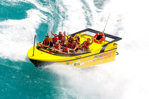 Airlie Beach Jet Boat Thrill Ride - Airlie Beach Holiday 11