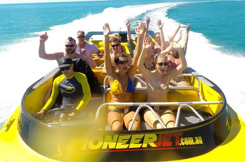 Airlie Beach Jet Boat Thrill Ride - Airlie Beach Holiday 5