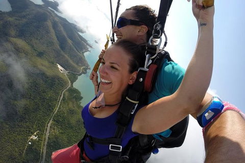 Airlie Beach Tandem Skydive - Airlie Beach Holiday 3
