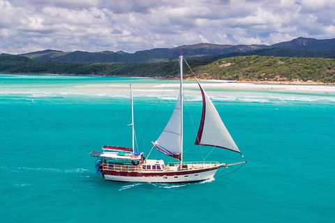 2-Day Whitsundays Sailing Adventure: SV Whitehaven - Airlie Beach Holiday 8