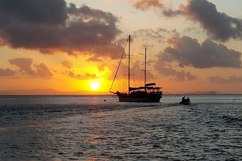 2-Day Whitsundays Sailing Adventure: SV Whitehaven - Airlie Beach Holiday 7