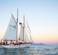 Whitsundays Sunset Sailing Cruise - Airlie Beach Holiday