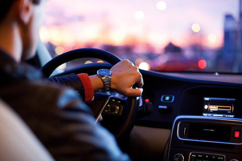 Brisbane Airport To Hotel Round-Trip Private Business Transfer - Airlie Beach Holiday 1