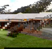 Stockyard Gallery - Airlie Beach Holiday