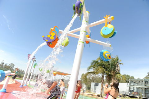 Aquamoves Lakeside Shepparton - Airlie Beach Holiday 2