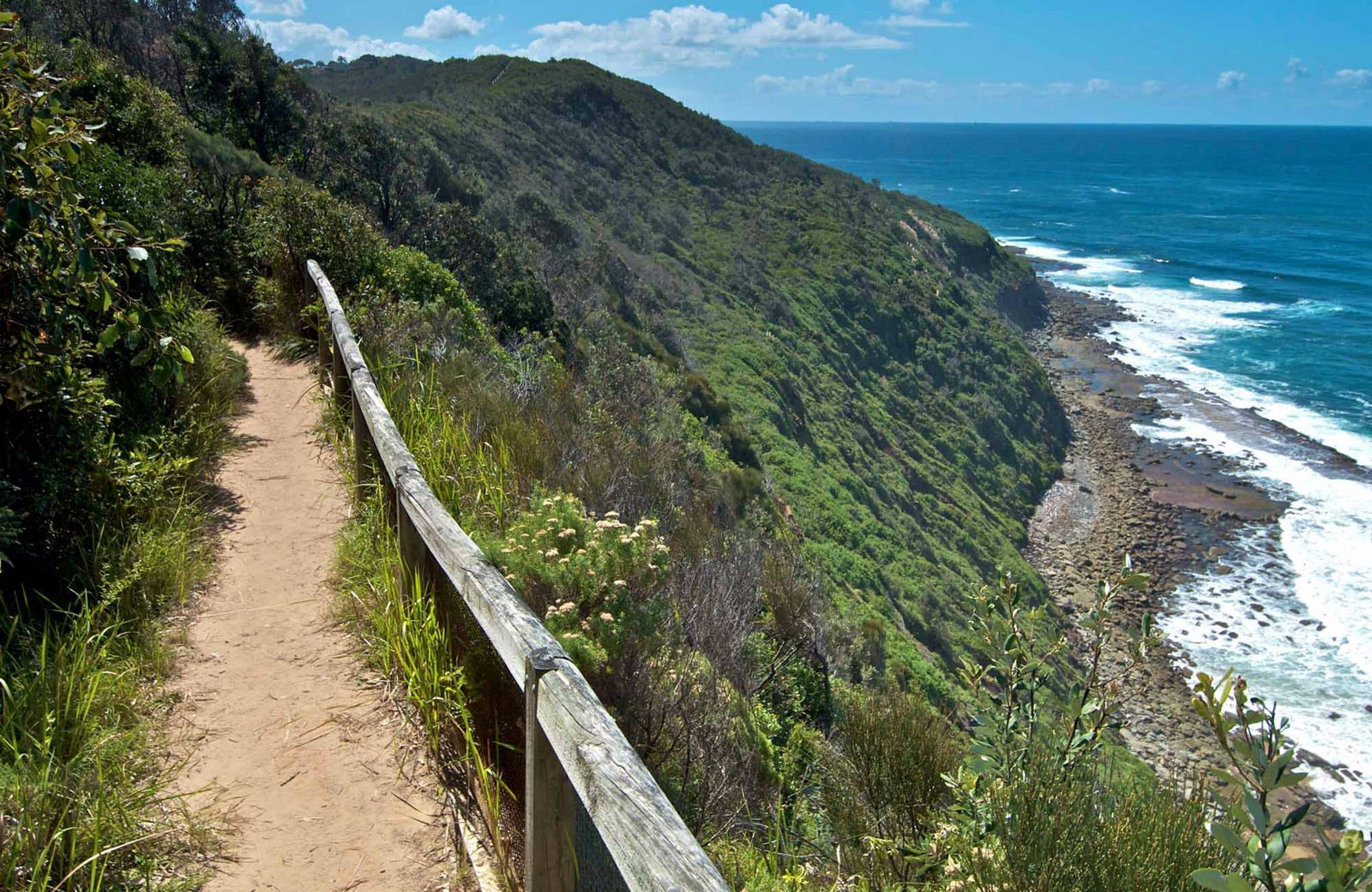 Forresters Beach NSW Airlie Beach Holiday