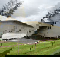 Wallarobba Memorial Hall - Airlie Beach Holiday
