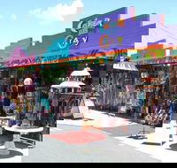 Colour Me Crazy - Airlie Beach Holiday