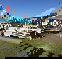 Old SchoolHouse Gallery - Airlie Beach Holiday