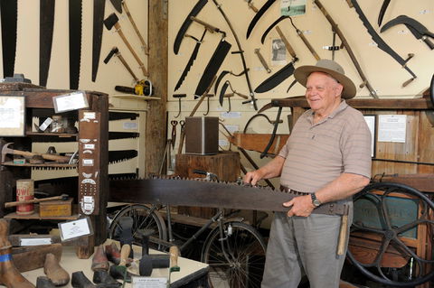 Samford District Historical Museum Society Incorporated - Airlie Beach Holiday 2