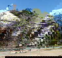 The Miner's Cottage - Airlie Beach Holiday