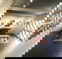 Studio Meadows Gallery - Airlie Beach Holiday