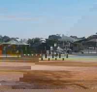 Howlong Swimming Pool - Airlie Beach Holiday
