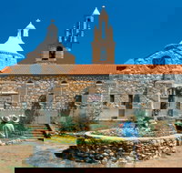 Monsignor J. Hawes Our Lady of Mount Carmel Church - Airlie Beach Holiday