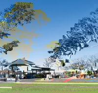 Eddie Santaguiliana Way - Airlie Beach Holiday