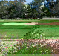 Howlong Golf Resort - Airlie Beach Holiday