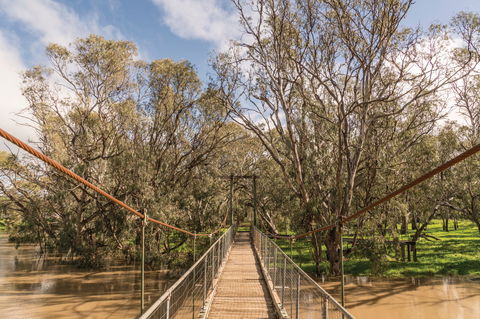 Lachlan River Swing Bridge - Airlie Beach Holiday 0