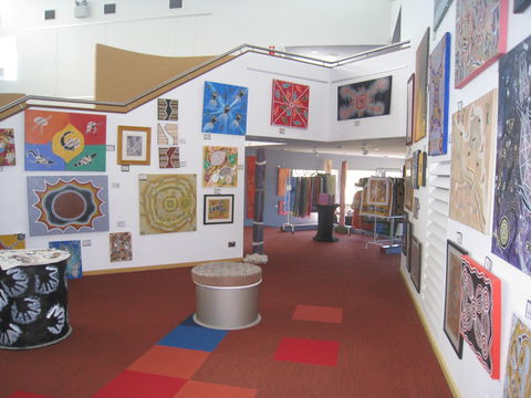 Burrunju Art Gallery - Airlie Beach Holiday 2