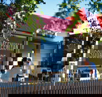 Meeniyan Square - Airlie Beach Holiday