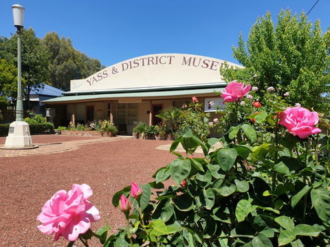 Yass And District Museum - Airlie Beach Holiday 0