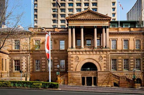 Sydney With Bondi And Beaches Essentials Private Day Tour - Airlie Beach Holiday 3