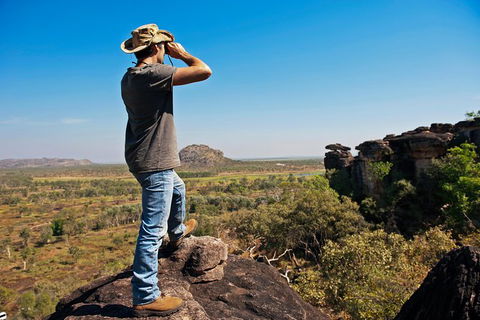 Arnhem Land Injalak Hill Full-Day Tour From Jabiru - Airlie Beach Holiday 8