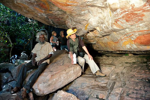 Arnhem Land Injalak Hill Full-Day Tour From Jabiru - Airlie Beach Holiday 3