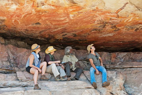 Arnhem Land Injalak Hill Full-Day Tour From Jabiru - Airlie Beach Holiday 5
