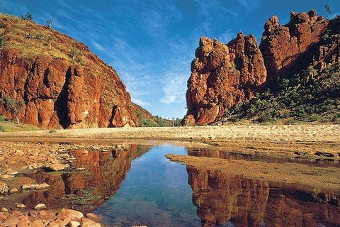 Alice Springs, Uluru Ayers Rock & Kings Canyon 8 Days Touring Package - Airlie Beach Holiday 10