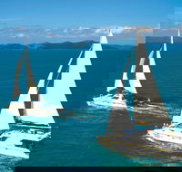2Day 2Night Sail Snorkel  SUP Adventure Whitsundays double - Airlie Beach Holiday