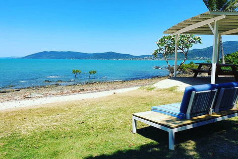 Drinks With A View At Northerlies Bar - Airlie Beach Holiday 4