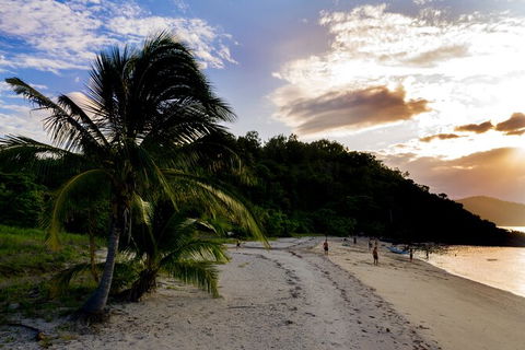 Small-Group Queensland Full-Day Sail Retreat Experience - Airlie Beach Holiday 0