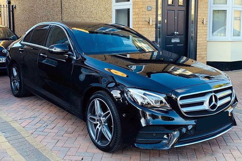 Arrival Private Transfers: Melbourne Airport MEL To Melbourne In Business Car - Airlie Beach Holiday 3