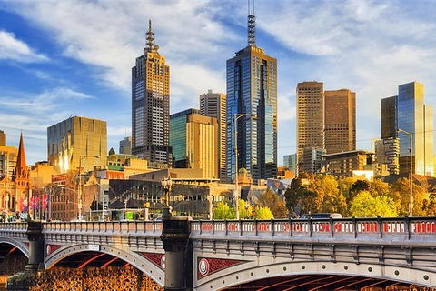Arrival Private Transfers: Melbourne Airport MEL To Melbourne In Business Car - Airlie Beach Holiday 2