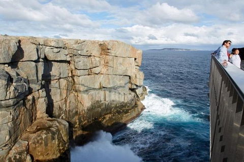 Discover Torndirrup National Park: The Gap & Natural Wonders Tour - Airlie Beach Holiday 2