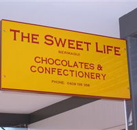 The Sweet Life Bermagui - Airlie Beach Holiday