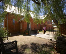 Holy Trinity Church - Airlie Beach Holiday 0