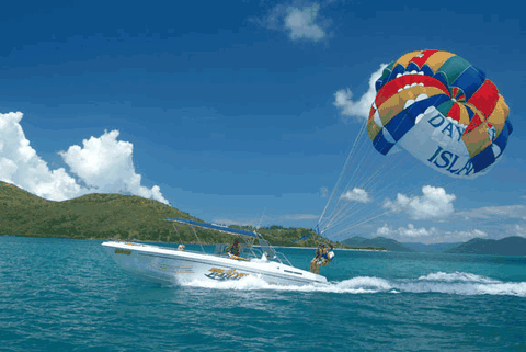 Island Parasail - Airlie Beach Holiday 0
