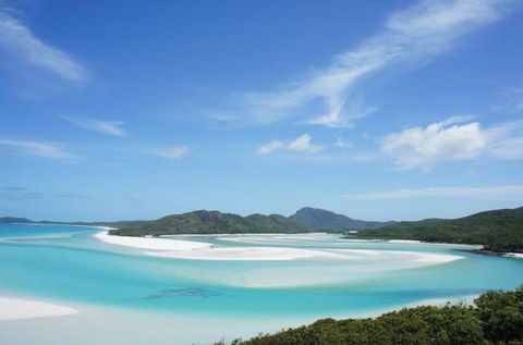 Whitsunday Dive Adventures - Airlie Beach Holiday 0