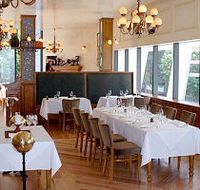 Delvaux - Airlie Beach Holiday