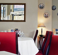 Le Petit Bourgeois - Airlie Beach Holiday
