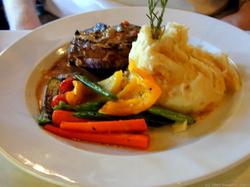 Benowa Tavern - Airlie Beach Holiday 1