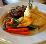 The George Tavern - Airlie Beach Holiday