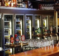 Racecourse Hotel - Airlie Beach Holiday