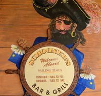 Schooners Bar  Grill - Airlie Beach Holiday