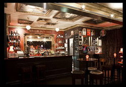 Melbourne Entertainment Venues Airlie Beach Holiday Airlie Beach Holiday