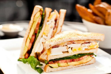 RAB Bar & Restaurant - Airlie Beach Holiday 0