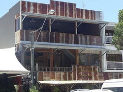 Ironbar Saloon - Airlie Beach Holiday 0